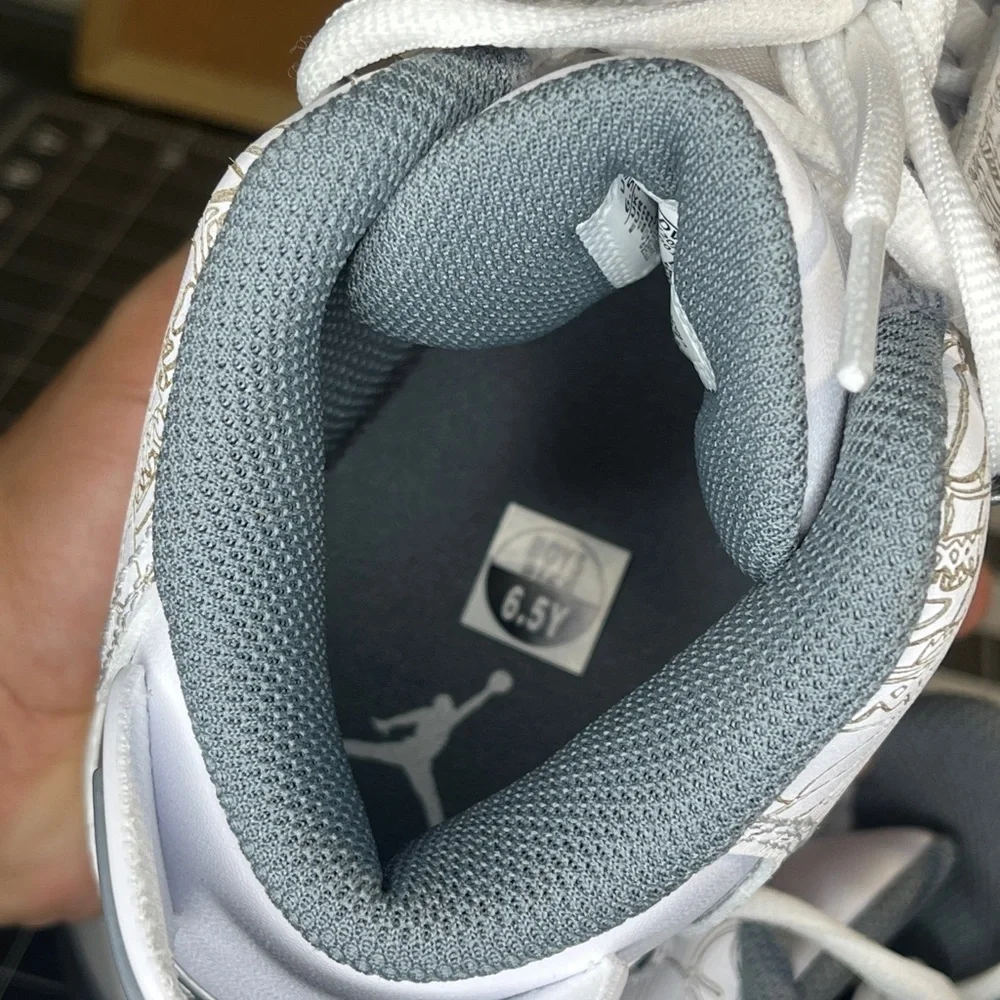 Jordan dub zero GS Brand new